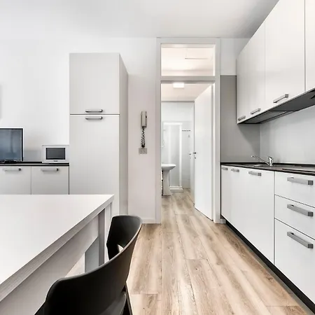 Avenue House - Host Solution Apartman