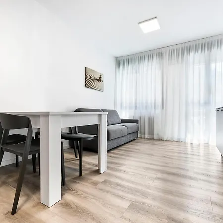 Avenue House - Host Solution Apartman